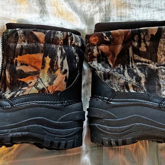 BOOTS, SNOWMOBILE, MID-CALF, ASCENT, SZ 6 BUT FITS ME AND I'M A LADIES 8, CAMO - Picture 3 of 10